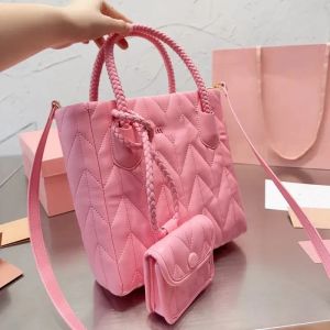 Bolsas de designer de luxo clássico Wander Matelasse Totes Rosa Carteira Miui Underarm Tote Moda Carteira Cesta Mulheres Tote Bags Lazer Shoulde