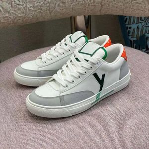 Повседневная дизайнер Charlie Shoes Trainer Sneakers Blazer Women Mens Luxury Rivoli Printing Trainers Genu 03