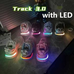 Track Designer 3.0 LED Party Star Running Shoes para Mulheres Mens Plataforma de Luxo Iluminado Gomma Couro Nylon Impresso Esportes Treinadores Luz Bolancaigas Sapatilhas