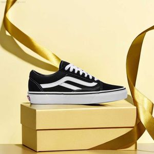 top Scarpe Designer Old Skool originale Casual Skateboard Nero Bianco Uomo Donna Moda Plate-forme Outdoor Flat Taglia 36-44 con scatola