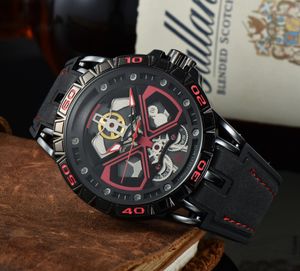 2023 Men Rubber bands Watch Movement Mechanical watch Wristwatches Super Luminous Waterproof Glass Mens Watches Montre De Luxe Gifts AAA 0158