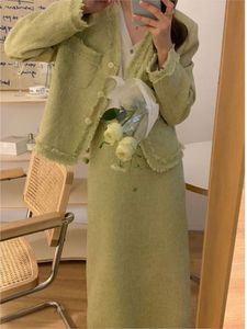 Tvådelt klänning Autumn Green Tweed Two Piece Set Women kjol koreansk mode långärmare jacka midi kjol kostymer vintage femme 2 bitar kläder 230827