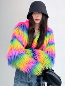 Mulheres pele falsa streetwear arco-íris listrado casaco feminino imitação de lã de cabra luxo peludo jaqueta superior clube outono inverno roupas 230828