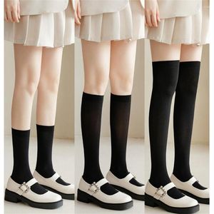 Women Socks 2 par Black White Knee High nylonstrumpor Lång/mitten/låg rör med fast färg Lolita Girls Sexig Ice Silk