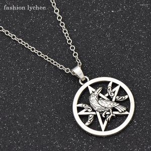 Hänge halsband mode Lychee Crow Pentagram Moon Geometric Necklace For Men Silver Color Hollow Metal Badge