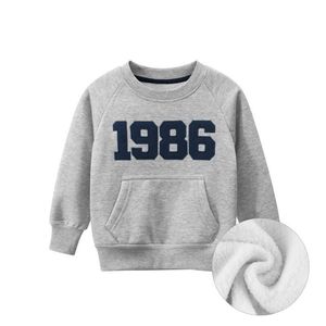 Hoodies tröjor 2023 Nya vinterkläder barn varma tröja pojkar flickor brev fleece hoodies barn pullover toppar sportkläder hkd230825