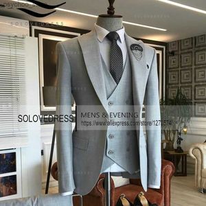 2022 Nowe garnitury męskie 3 sztuki Peak Lapel Custom Made Blazer podwójnie piersi Tuxedos Formal Dinner Party (Blazer+Pants+Kamizelka) Q230828