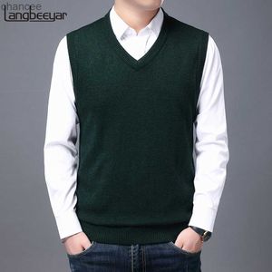 2023 High Quality New Autum Winter Fashion Brand Knit Sleeveless Vest Pullover Mens Casual Sweaters Designer Woolen Mans Clothes HKD230828