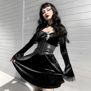 Casual Dresses Goth Women's Solid Long Sleeve High midja en linje flytande sammetklänning ihålig ut spets emo Grunge Halloween a-line