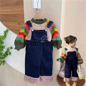 衣料品セット2023秋の冬の女の女の子の服セットパッチされたふわふわのゆるいサスペンダーパンツスーツニットカラフルなプルオーバーシャ​​ツの子供服x0828