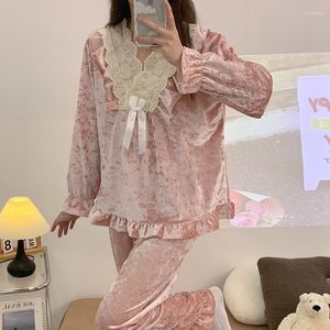 Women's Sleepwear Sweet Pink Velour Pajamas Set Women Retro Court Style Pyjama Pour Femme Trouser Suits Loose Velvet Homewear Nightwear