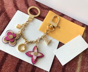 Designer Flowers New Leisure Fashion Key ChainsTwo High-quality Men's and Women's Chains, All Kinds of Classic Key Chains