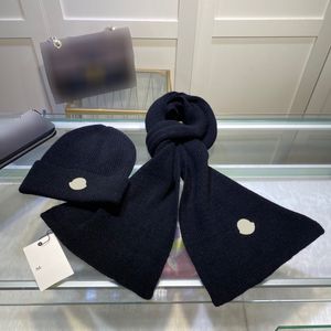 Hat and Scarf Set Designer Hat Scarf Set Fashion Trend Wear Comfortable Suitable for Indoor An