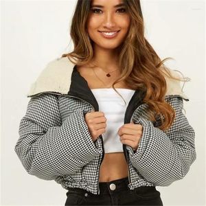 Women's Down 2023 Fall Retro Short Lapel Stitching Lambskin Coat Black and White Plaid Warm Winter Zipper Cotton Overcoat Fashion