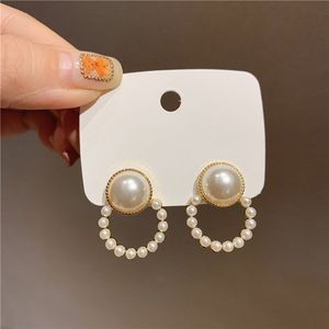 Koreanische Neue Einfache Geometrie Stud Ohrringe für Frauen Mode Temperament Süße Perle Blume Ohrring Weiblichen Schmuck Party Geschenk Großhandel YME021