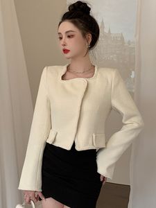 Women's Wool Blends Autumn Winter Elegant Women Coats Tweed Temperament Chic White Retro Button Cardigan Short Slim Tops Jacket Ladies Mujer Outwear 230826