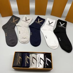 Designer Mens Womens Socks 5 Pairs Of Cotton Ankle Breathable Socks Luxury Embroidery Sports Winter Letter Printed Man Femal Unisex Stocking With Gift Box