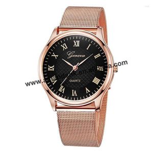 Armbanduhren Römische Zahl Frauen Legierung Casual Quarzuhrengehäuse Niedliche Mode Männer Sport Genf 626