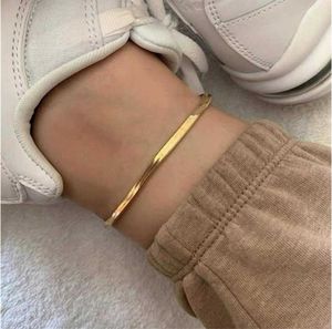 4 mm 18K Gold Gold Flat Snake Anklets Łańcuch łańcuchowe Bracelety kostki dla kobiet Boho Cute Summer Beach Regulowane biżuteria stóp