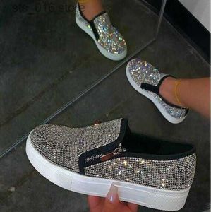 2022 vestito nuovo scarpe con manica diamante luminosa di fondo casual non slip scarpe pianeggiante per tutta la partita da donna che corre T230829 1718