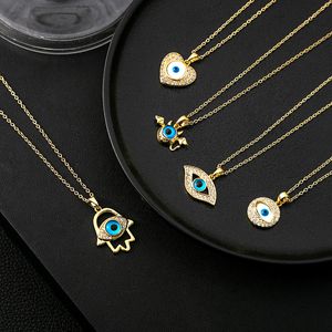 Little Demon Moon Necklace Rostfritt stål Full Diamond Five Point Star Collar Chain Liten Hand Necklace