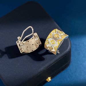 Designer Buccellati Earrings Luxury Top 18K Gold Plated Earclap Textured Fabric Carved Pattern and Diamond Inlaid Dual Color C-shaped Earrings Accessories Jewelry