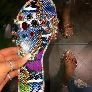 Kappy Summer 2023 Lśniący klejnotami w kolorze klejnotowym Women Rhinestone Outdoor Wild Casual Flat Sandals Designer Sandals