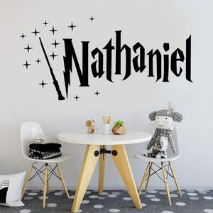 Adesivos de Parede Personalizado Nome Crianças Varinha Mágica Estrelas Decoração Vinil Home Meninos Meninas Quarto Berçário Decalques Dos Desenhos Animados Personalizado S480 230829