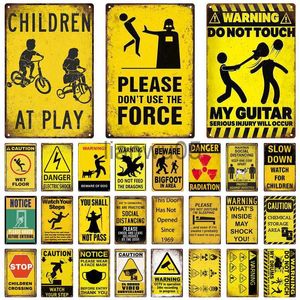 Pintura de metal Precaución Aviso Zona Vintage Cartel de chapa Placa de metal Advertencia Niños Vedio Placa retro para garaje Peligro Puerta Hombre Cueva Decoración de pared x0829