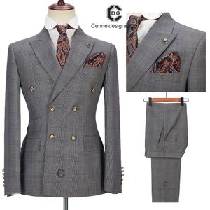 Мужские костюмы Blazers Cenne des Graoom Плед в двойной грудь костюм Homme Men Slim Fit Six Button 2 Piece Set From Turkey 188 230828