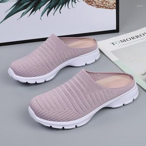 Terlik 2023 Yaz Erkekler Sıradan Yuvarlak Burun Nefes Alabilir Açık Moda Çift Yürüyüş Ayakkabıları Sandalet Lüks Tasarımcı