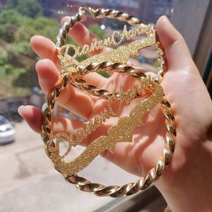 Hoop Huggie 30 мм-100 мм Custom Big Hoop Sergring Настройка Bling Name Серьги личности с серьгой обручи с заявлениями для женщин 230828