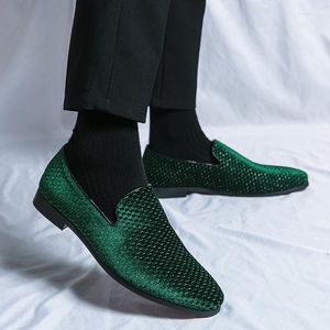 Elbise Ayakkabı 2023 Moda Nefes Alabası Deri Erkek Slip-On Kişilik Tembel Gece Kulübü Gündelik Versiyon