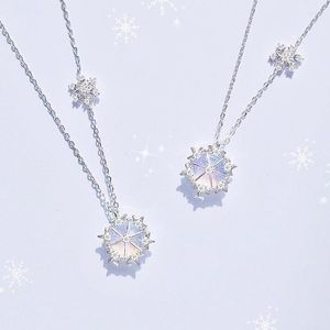 Anhänger Halsketten Luxus Weibliche Schneeflocke Halskette Charme Silber Farbe Hochzeit Für Frauen Mode Bunte Kristall Schmuck