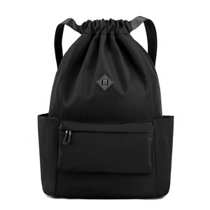 Zaini da viaggio per il tempo libero della borsa da sera Designer Borse da fitness di tendenza della moda femminile di alta qualità Zaini leggeri da donna in nylon impermeabile 230828