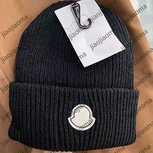 uY Berretto di design di alta qualità cappello stampato con motivo classico regalo antivento e resistente al freddo in autunno e inverno disponibile in 11 colori PT25