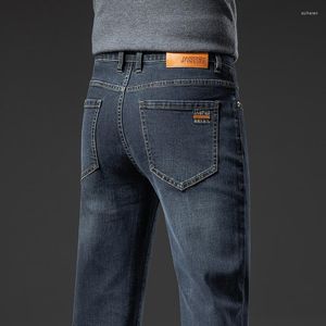 Jeans da uomo dritti 2023 primavera autunno classici pantaloni da lavoro casual in cotone comodi pantaloni in denim semplici