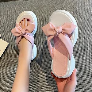 Terlik 2023 Yaz Yay Flats Platform Kadın Ayakkabı Plaj Plajı Günlük Sandalet Elbise Slaytlar Flip Flops Chaussures Femme Trends