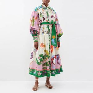 Australisches Designerkleid. Vintage-Bohemian-Kleid mit Revers, einreihigem Revers, langen Laternenärmeln, Graffiti-Print, Schnürrock bis zur Taille