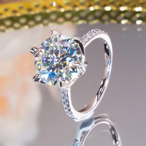 Bröllopsringar lyx 5 karat d färgring med certifikat 925 sterling silver platina pläterad för kvinnor fina smycken 230828