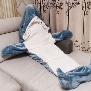 Cobertores dos desenhos animados tubarão saco de dormir pijama escritório nap tubarão cobertor karakal tecido de alta qualidade sereia xale cobertor para crianças adulto 230829