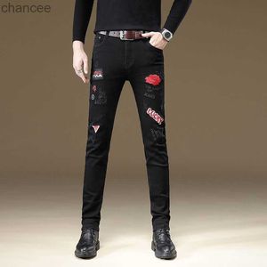 Light Luxury Mens Slim-Fit Stretch Denim Pants Rose Brodery Decors Trendiga jeans Stylish Street Fashion Sexy Jeans Pants; HKD230829