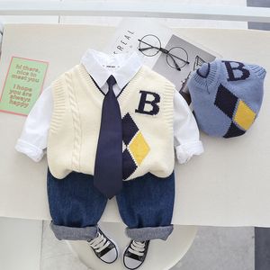 Autunno Neonati maschi Set di abbigliamento Tuta per bambini Gilet lavorato a maglia Camicia Pantaloni 3 pezzi Completo Abbigliamento infantile Abiti Abbigliamento sportivo per bambini