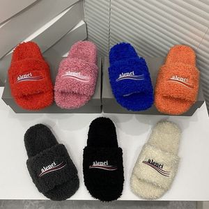 Designerski futra puszysty futrzane bawełniane kapcie kobiety kapcie ladies luksusowe markę wełniane slajdy wygodne rozmyte dziewczyna flip flip flop rozmiar 35-40