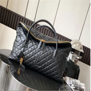 Lyxkvalitet Luxur Designer Bag Duffel Bags Fashion Women's Bag and Es Giant Travel Bag In Quilted Leather Tote BACK Black Ysly Sport Outdoor Packs Original Logo