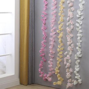 Dekorativa blommor Simulerade körsbärsblomning Vine Artificial Flower String Hanging Fake Silk For Party Wedding Home Decor