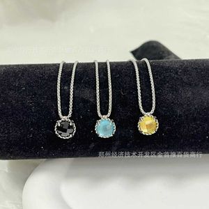 Designer Dy Necklace Luxury Top Small Belt Necklace Four Claw 5A Zircon Pendant Accessories Smycken Högkvalitativ stil Romantisk valentindagspresent High-end