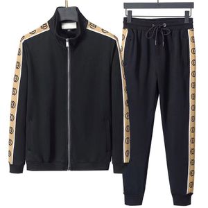 Mens Tracksuits Designer Mens Tracksuit Luxury Men Sweatsuits Långärmad klassisk modeficka Running Casual Man Clothes Outfits Pants Jacket Två bit