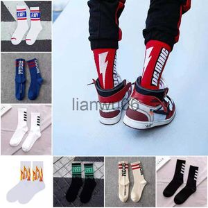 Altro Abbigliamento 1 paio Brand New Fashion Cotton Nero Bianco Lightning Crew Uomo Calzini Sport Skateboard Blaze Street Happy American Boys Sox Set J230830