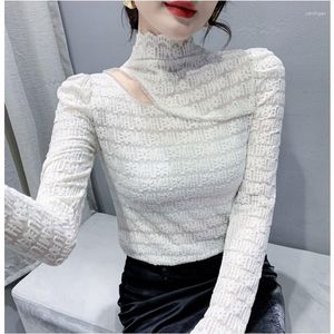 Kvinnors T -skjortor Autumn Women Hollow Out Lace Shirt Sexig Turtleneck långärmad Slim Crochet Patchwork Tee Tops